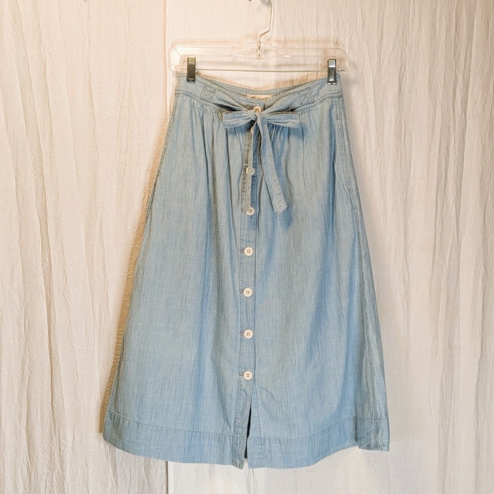 Madewell Tie Palisade Button-Front Midi Skirt in Chambray Size 2 Pockets